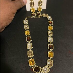 Elegant Gold and Amber Necklace Set